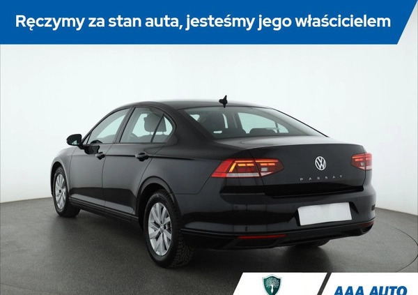 Volkswagen Passat cena 86000 przebieg: 56581, rok produkcji 2020 z Tuszyn małe 232